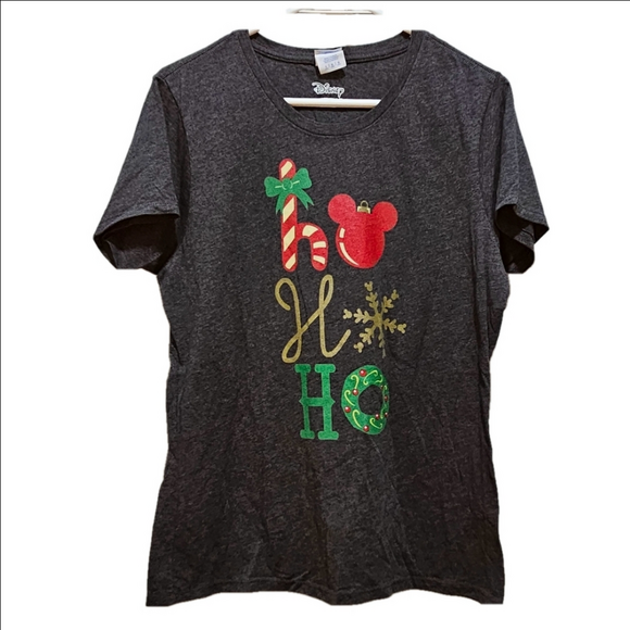 Disney Tops - Disney Christmas Tshirt